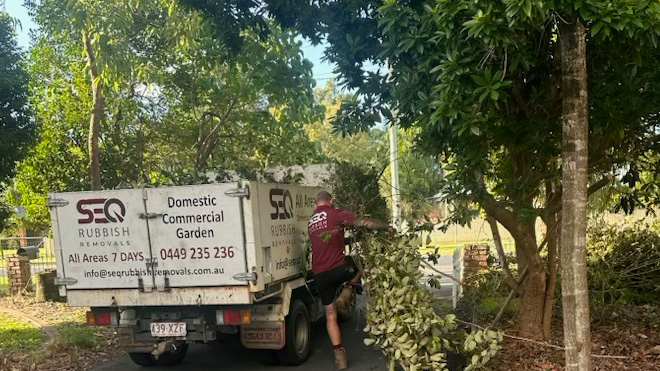 Brisbane green waste removal truck and Mat from SEQ Rubbish Removals